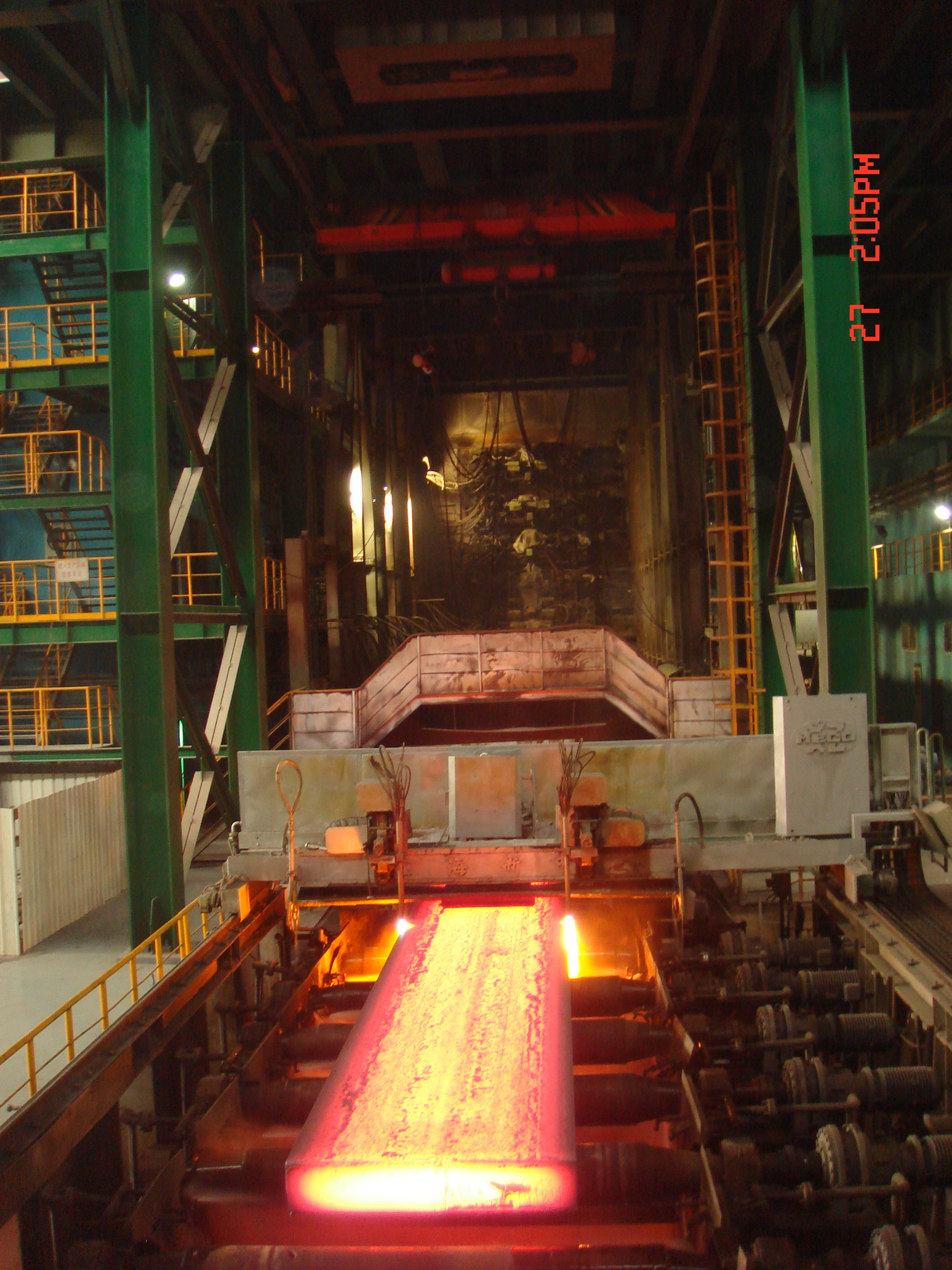 Электромагнитная мешалка в валке для металлургического оборудования оптимальной конструкции для непрерывной разливки в сталеплавильном производстве